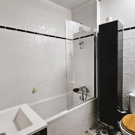 Quartier Latin, Au Calme Et Beaucoup De Charme Apartamento *